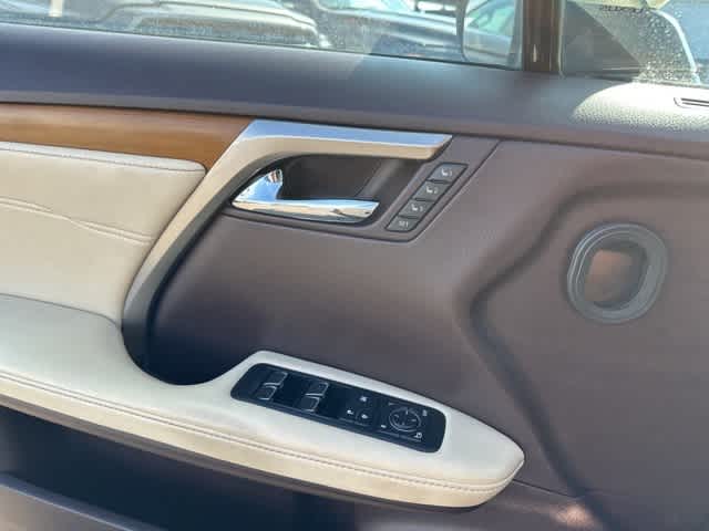 Thumbnail: 2018 Lexus RX - 13