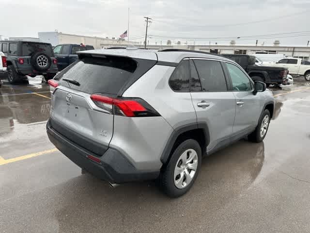 Thumbnail: 2020 Toyota RAV4 - 17