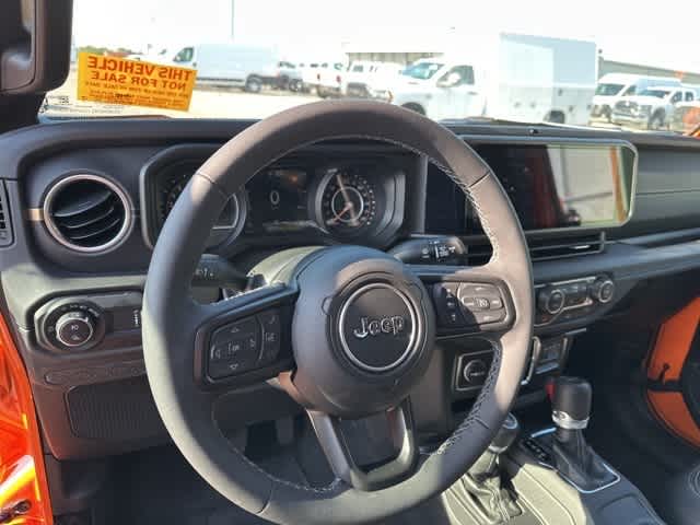 Thumbnail: 2025 Jeep Gladiator - 4