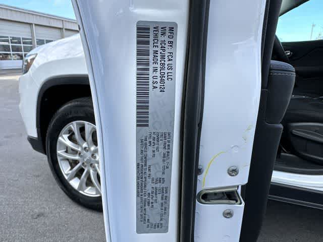 Thumbnail: 2020 Jeep Cherokee - 25