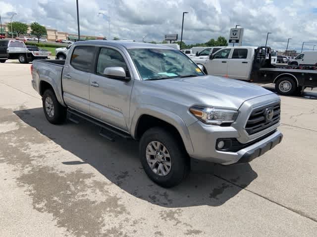 Thumbnail: 2018 Toyota Tacoma - 25