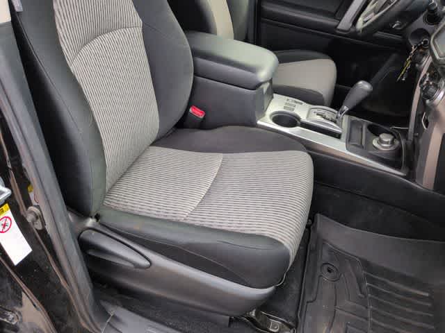 Thumbnail: 2015 Toyota 4Runner - 21