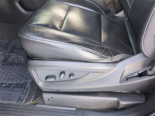 Thumbnail: 2018 Chevrolet Tahoe - 17