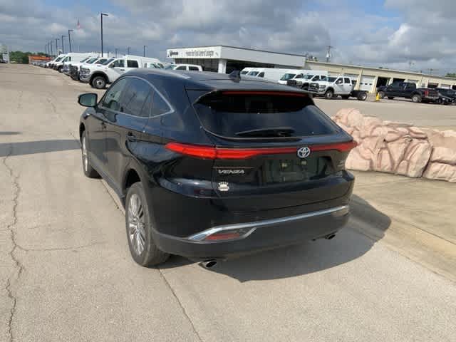 Thumbnail: 2021 Toyota Venza - 16