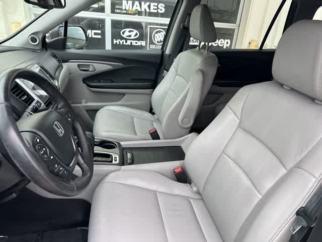 Thumbnail: 2018 Honda Pilot - 3