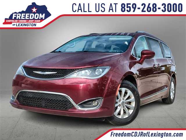 2019 Chrysler Pacifica Touring L -
                  Lexington, KY