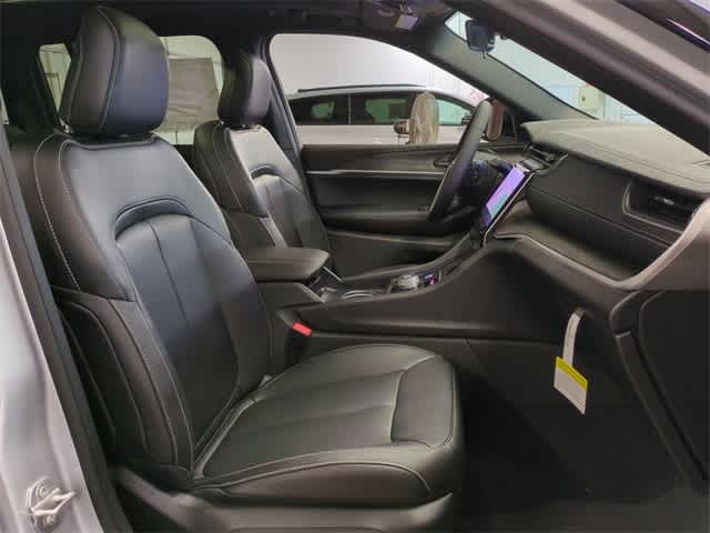 Thumbnail: 2025 Jeep Grand Cherokee - 23