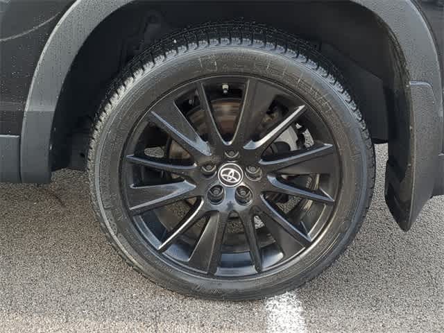 Thumbnail: 2019 Toyota Highlander - 14