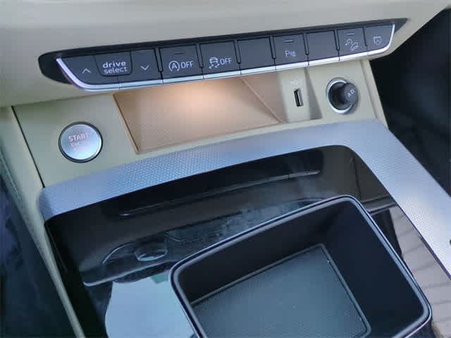 Thumbnail: 2025 Audi Q5 - 33