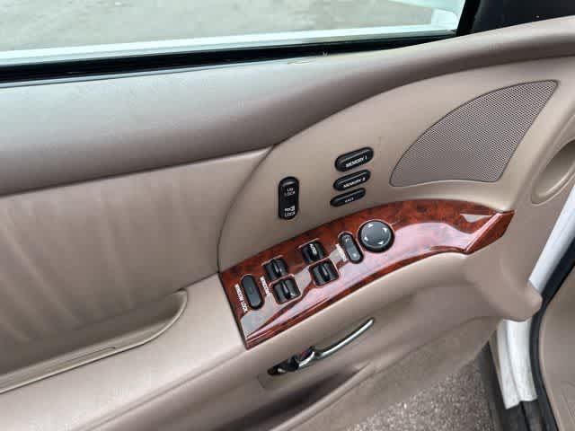 Thumbnail: 1998 Buick Park Avenue - 10
