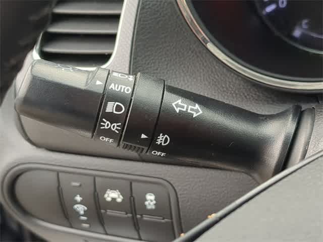 Thumbnail: 2018 Kia Forte - 27