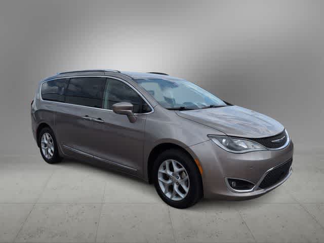 Thumbnail: 2018 Chrysler Pacifica - 2