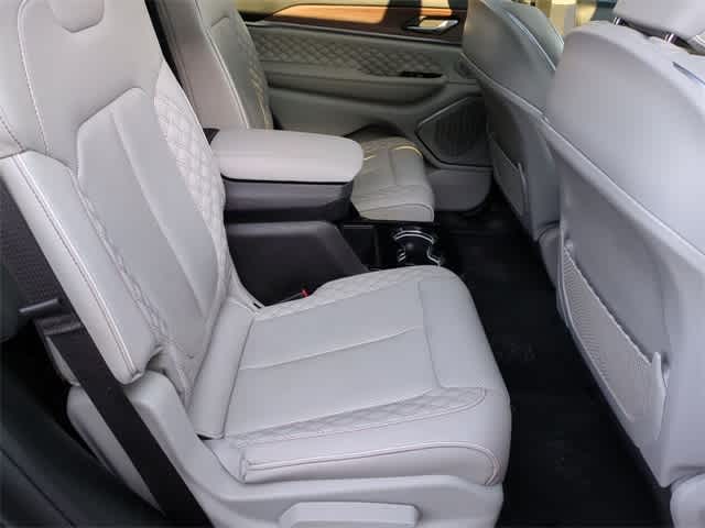 Thumbnail: 2021 Jeep Grand Cherokee L - 22