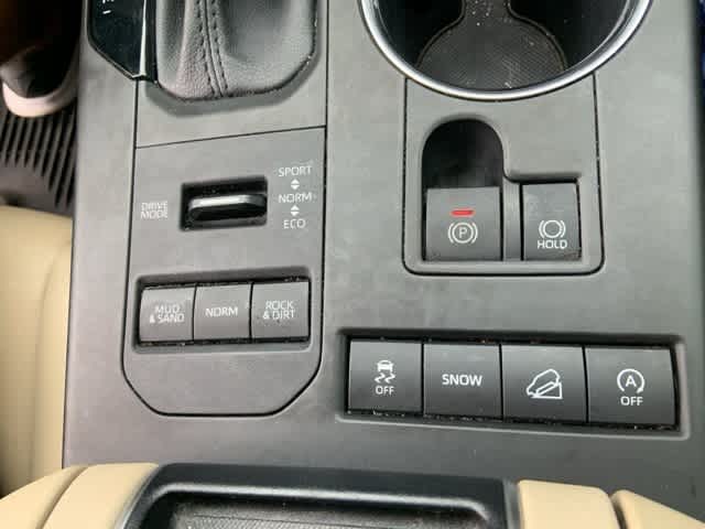 Thumbnail: 2021 Toyota Highlander - 9