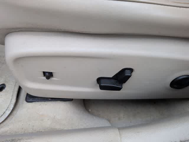 Thumbnail: 2013 Chrysler 300 - 16