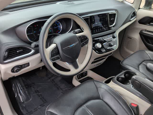 Thumbnail: 2020 Chrysler Pacifica - 10