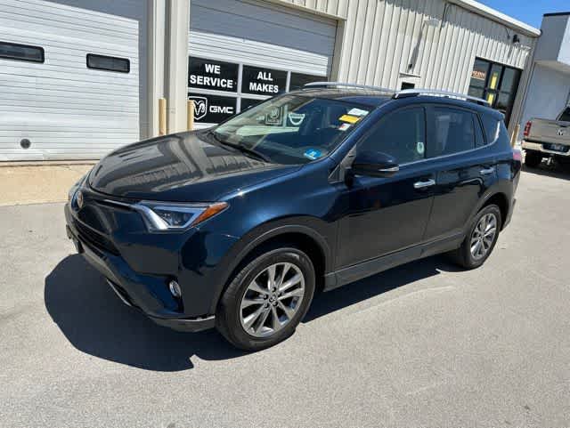Thumbnail: 2018 Toyota RAV4 - 16