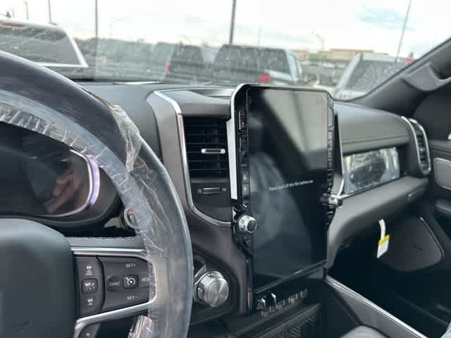 Thumbnail: 2026 RAM 1500 - 3