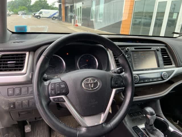 Thumbnail: 2019 Toyota Highlander - 5