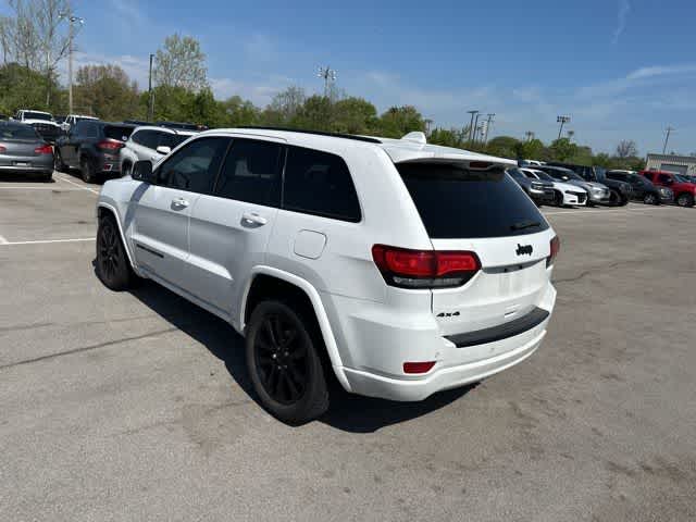 Thumbnail: 2018 Jeep Grand Cherokee - 17