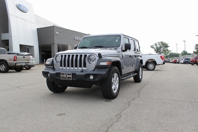 2019 Jeep Wrangler Sport S's photo