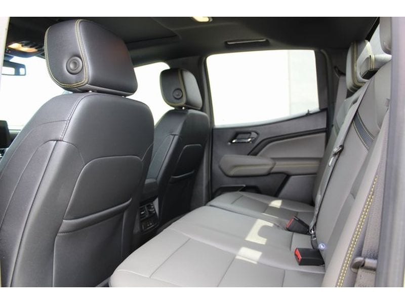 2024 Chevrolet Colorado ZR2 - Photo 14