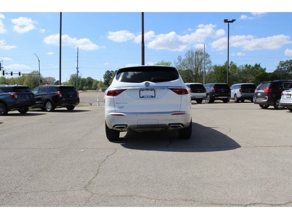 Used 2024 Buick Enclave Essence Sport Utility