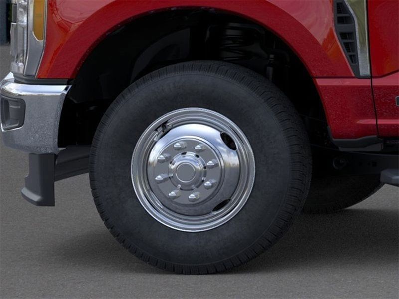2025 Ford F-350 Super Duty Chassis Cab XLT - Photo 19