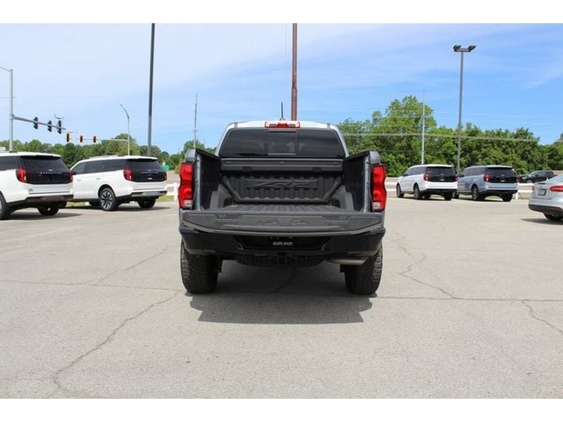 2024 Chevrolet Colorado ZR2 - Photo 15