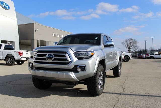 2023 Toyota Tacoma Limited's photo