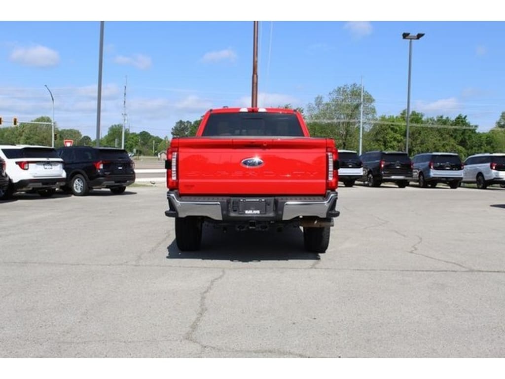 Used 2025 Ford F-250 Lariat Crew Cab