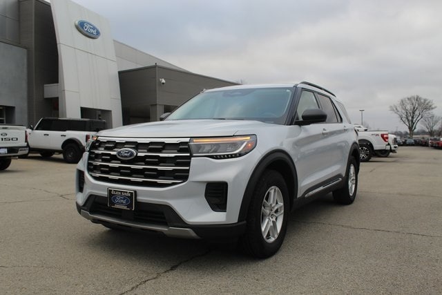 2025 Ford Explorer Active's photo