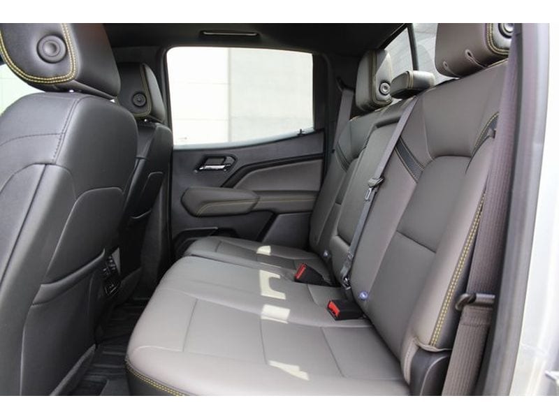 2024 Chevrolet Colorado ZR2 - Photo 13