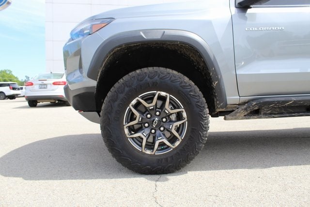 2024 Chevrolet Colorado ZR2 - Photo 9
