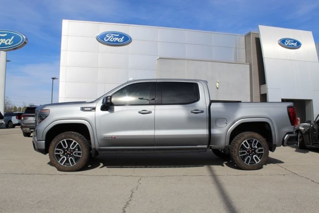Used 2025 GMC Sierra 1500 AT4 Truck Crew Cab