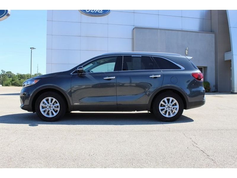 Used 2019 Kia Sorento LX with VIN 5XYPGDA3XKG604243 for sale in Paragould, AR
