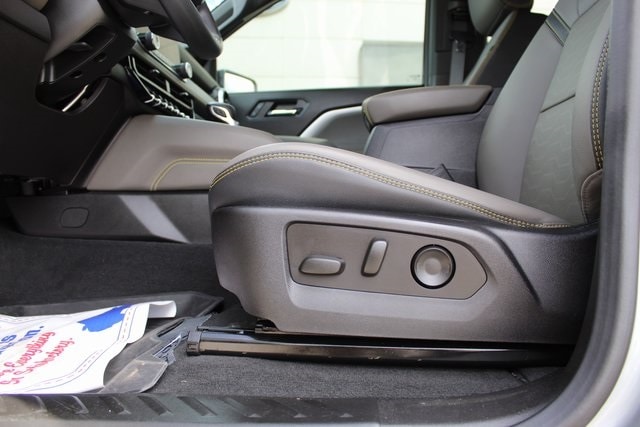 2024 Chevrolet Colorado ZR2 - Photo 10