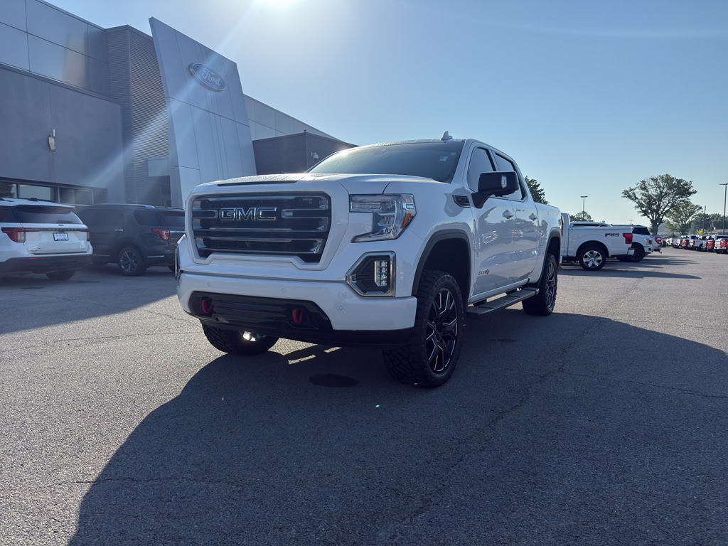 2020 GMC Sierra 4WD Crew Cab Short Box AT4's photo