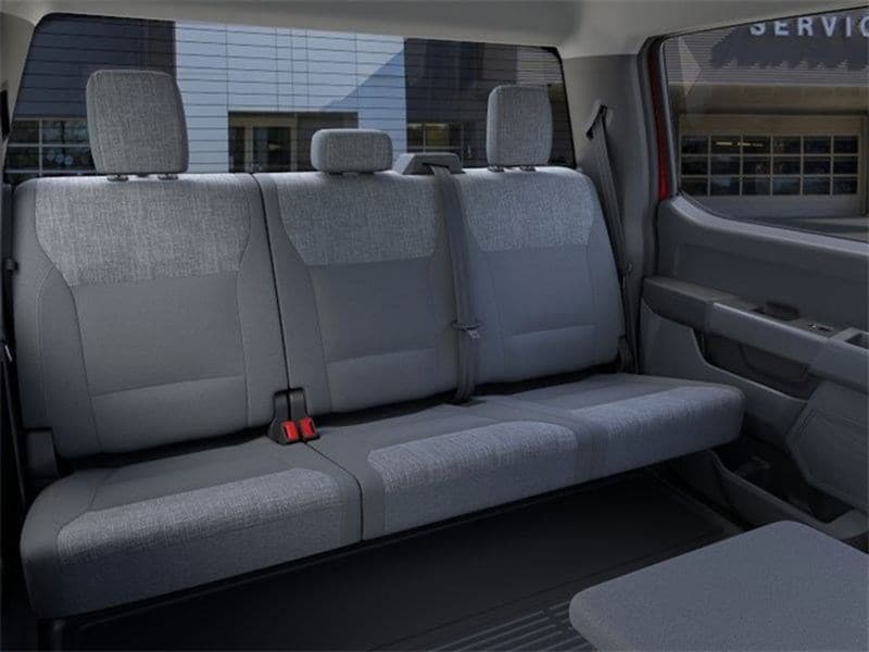 2025 Ford F-350 Super Duty Chassis Cab XLT - Photo 11