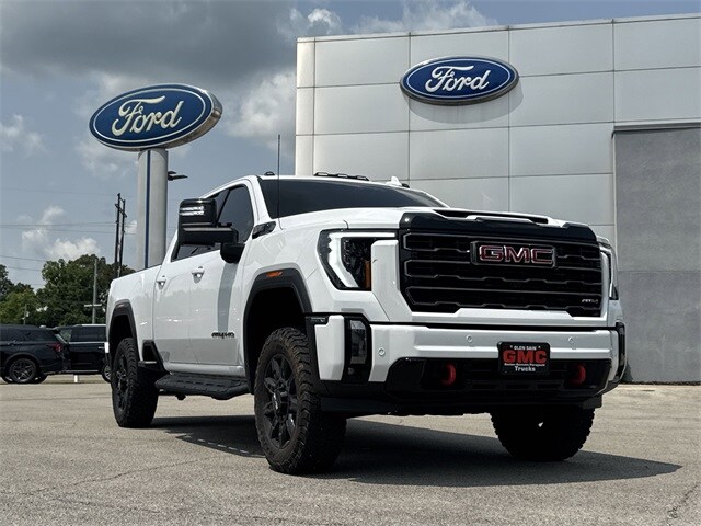 2024 Gmc Sierra HD AT4 photo 3