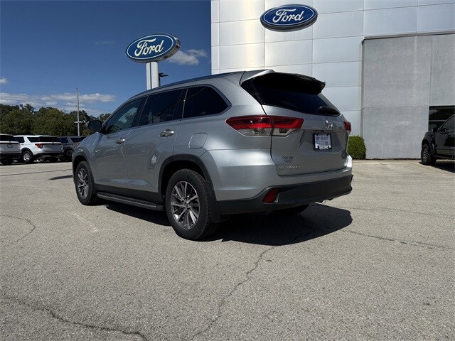 2019 Toyota Highlander SE XLE photo 3