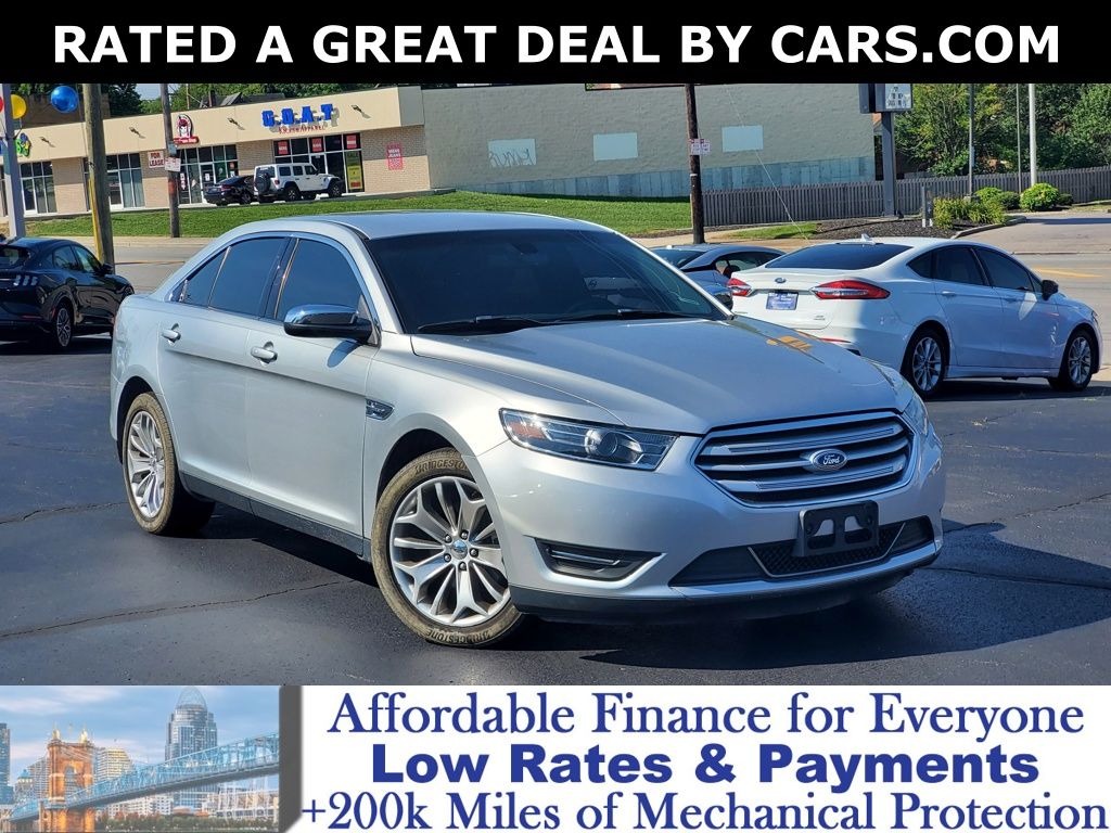 2015 Ford Taurus Limited's photo