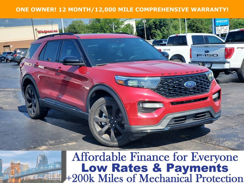 2023 Ford Explorer ST-LINE's photo