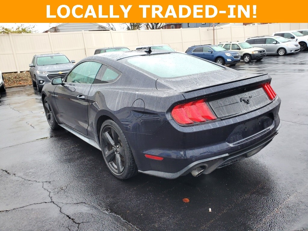 2021 Ford Mustang EcoBoost photo 2