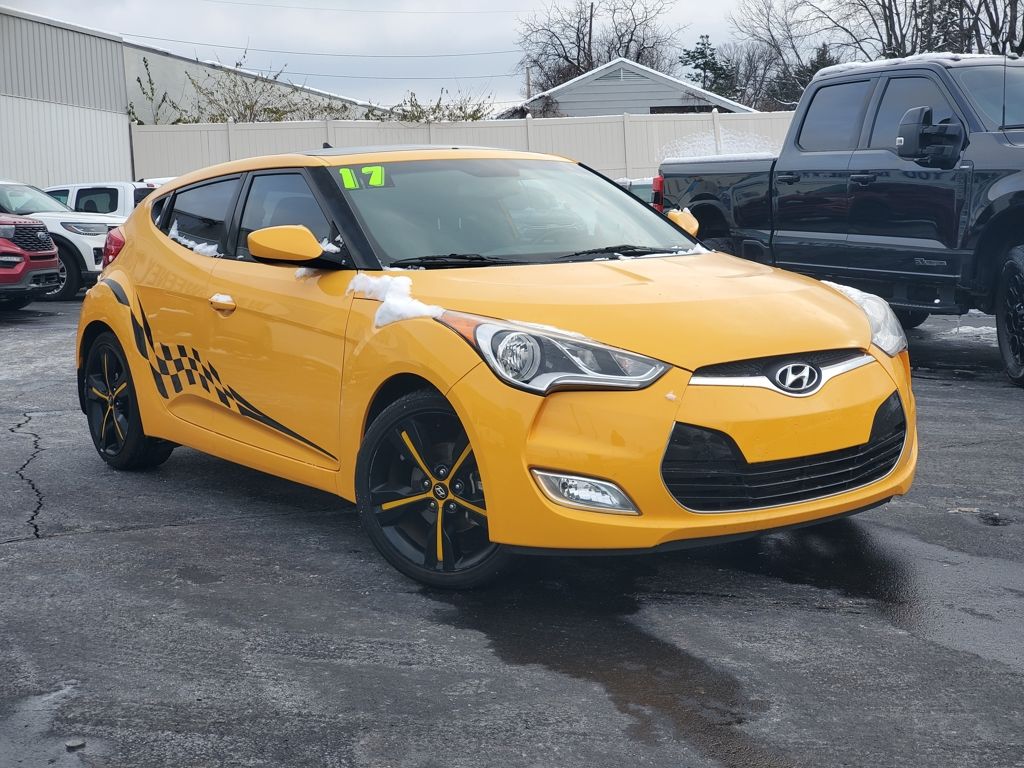 2017 Hyundai Veloster Value Edition's photo