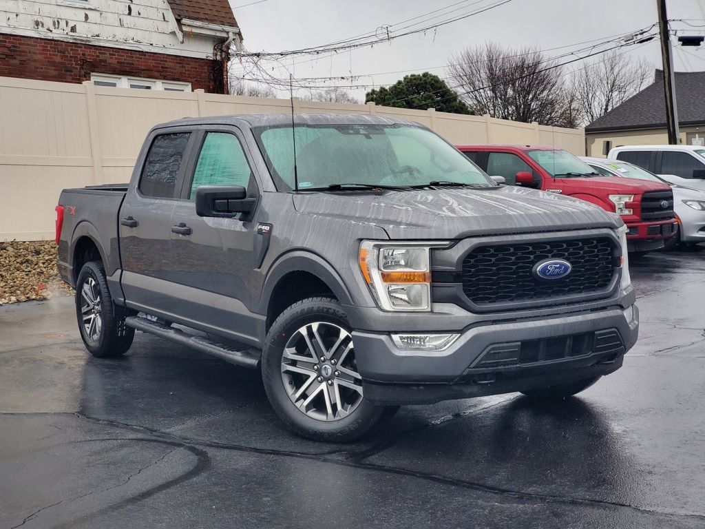 2021 Ford F-150 XL's photo