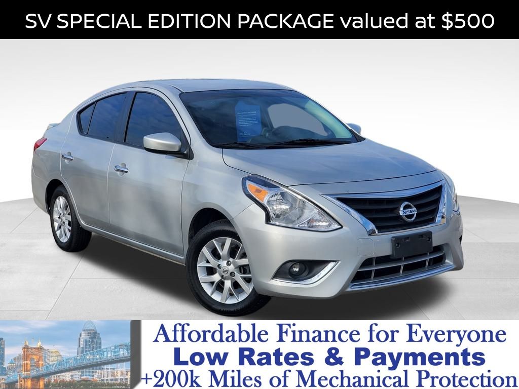 2018 Nissan Versa Sedan SV's photo