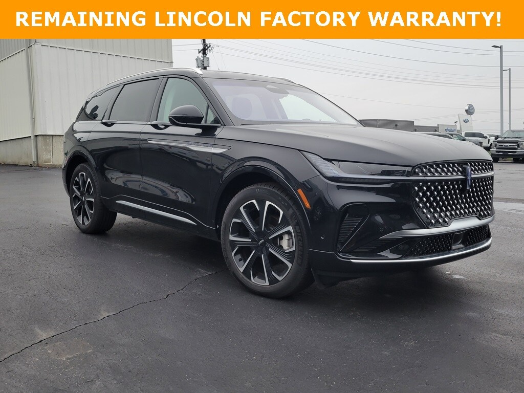 2024 Lincoln Nautilus Reserve photo 2