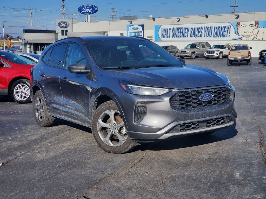 2023 Ford Escape ST-Line's photo