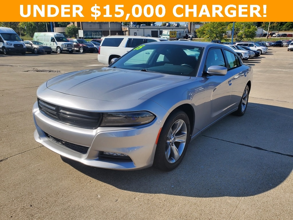Used 2015 Dodge Charger SXT Sedan